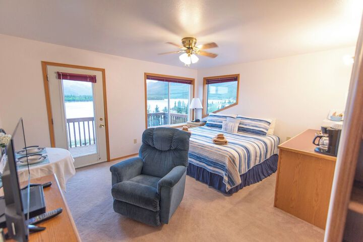 Denali Lakeview Inn