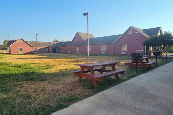 Dilley Motor Inn