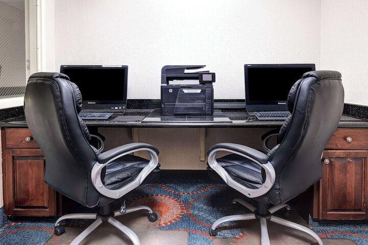 Business Center 47 of 47