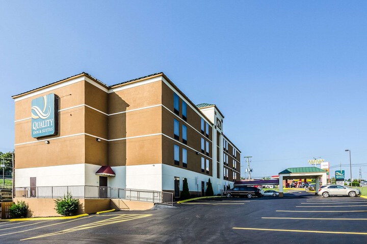 Hotel 6 of 57