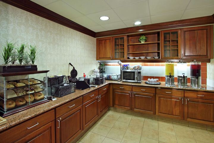 Homewood Suites by Hilton Chesapeake-Greenbrier