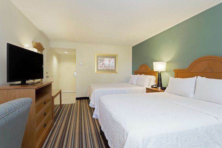 Room 15 of 32