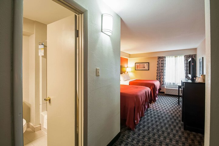 Room 11 of 35