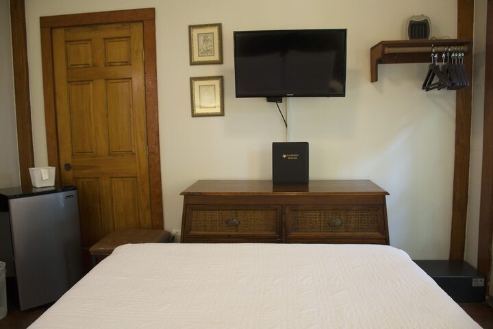 Room 50 of 111