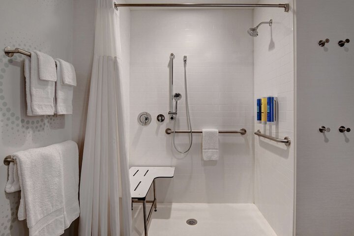 Room 13 of 41