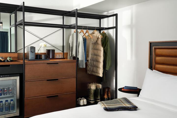 Hotel Alpenrock Breckenridge Curio Collection by Hilton