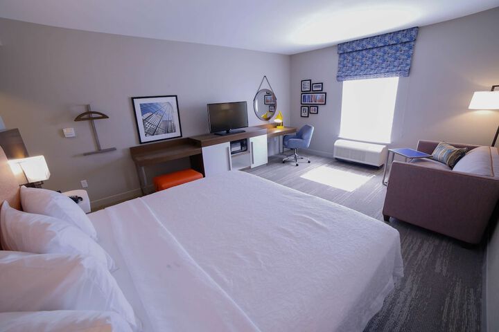 Room 12 of 35