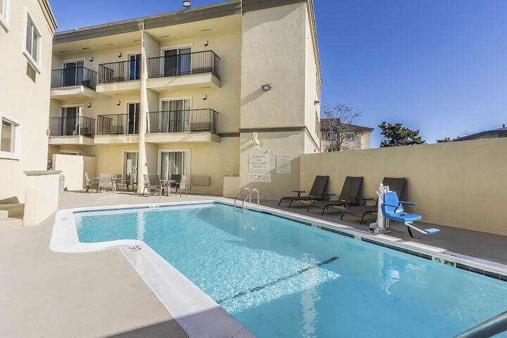 Pool 4 of 50