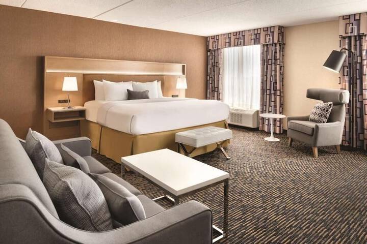 Wyndham Garden Conference Center Champaign / Urbana