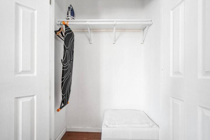Modern 3 Bed Apt Parking W D