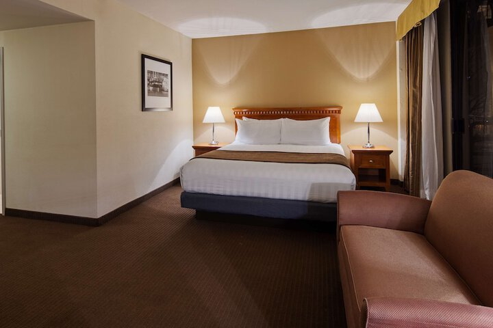 Room 21 of 37