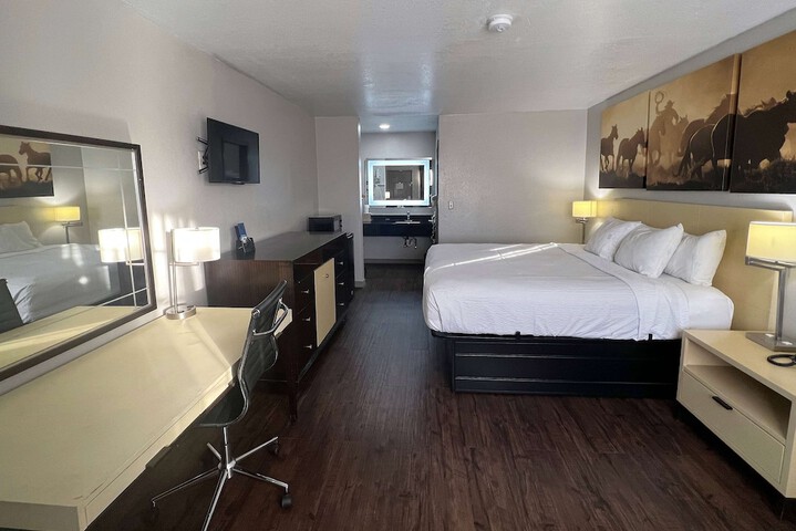 Room 15 of 24