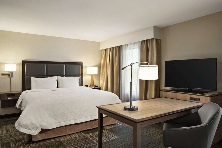 Hampton Inn & Suites Minooka