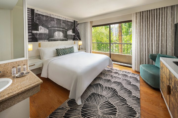 Avenue of the Arts Costa Mesa a Tribute Portfolio Hotel