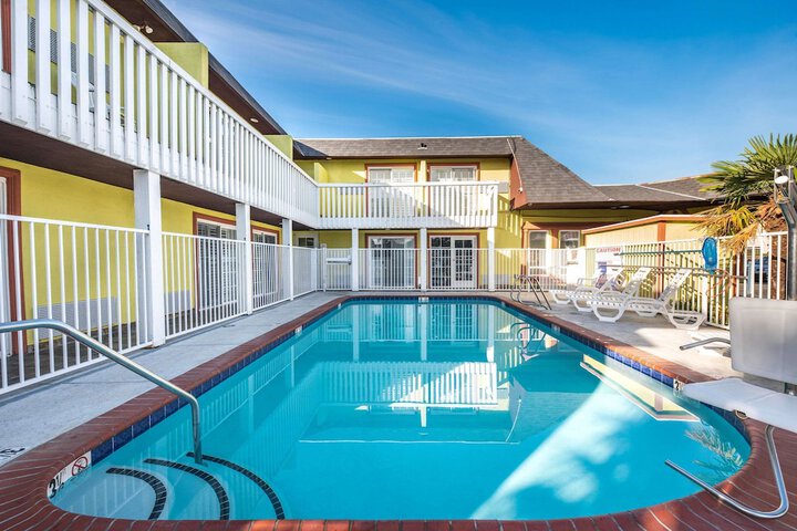 Pool 5 of 37