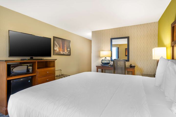 Room 21 of 35