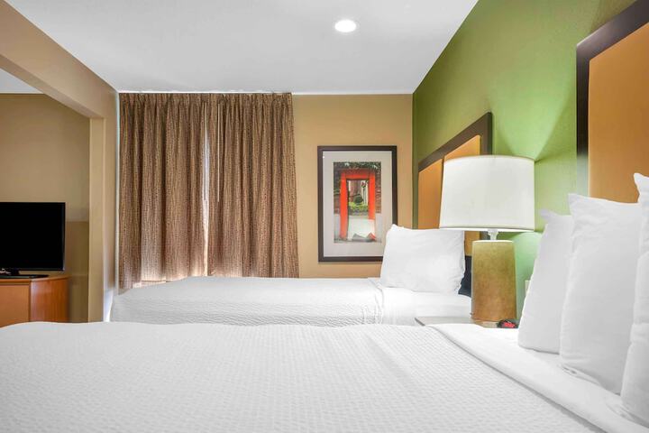 Room 26 of 32