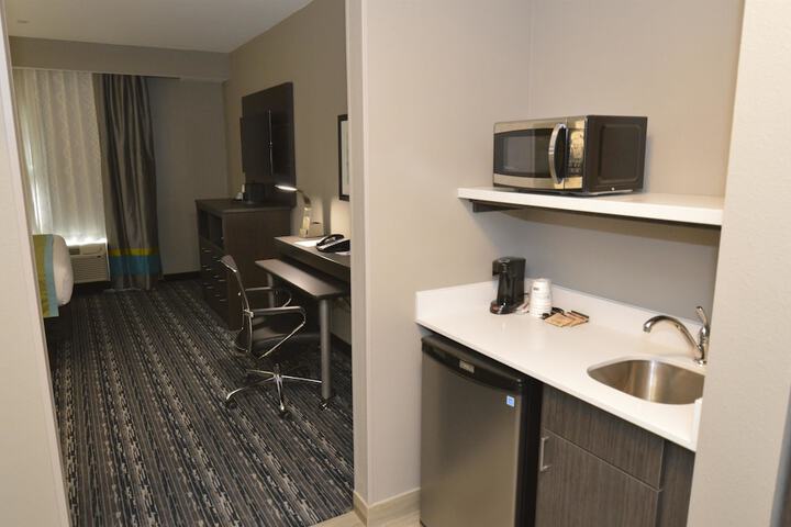 Room 25 of 36