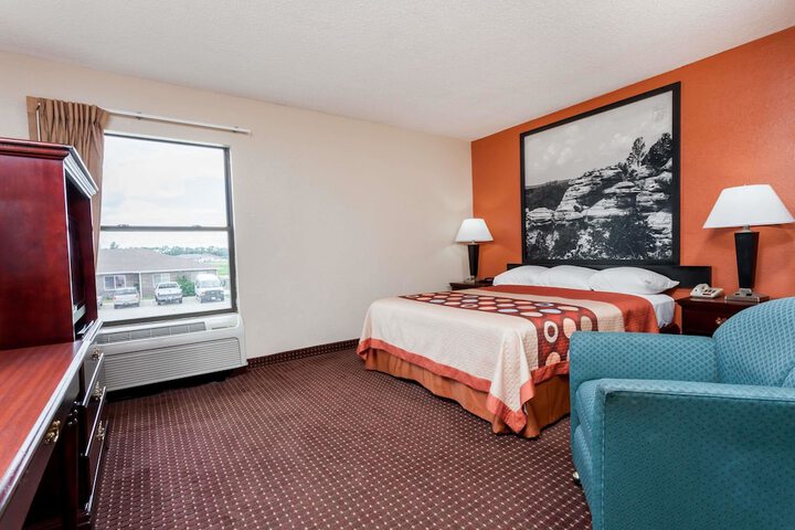 Room 5 of 14