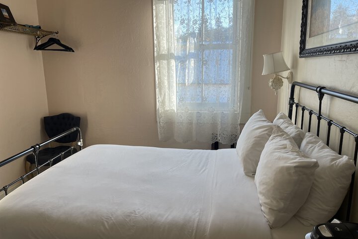 Room 40 of 65