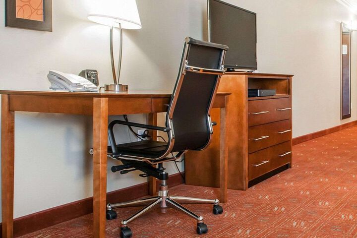 Comfort Suites Farmington