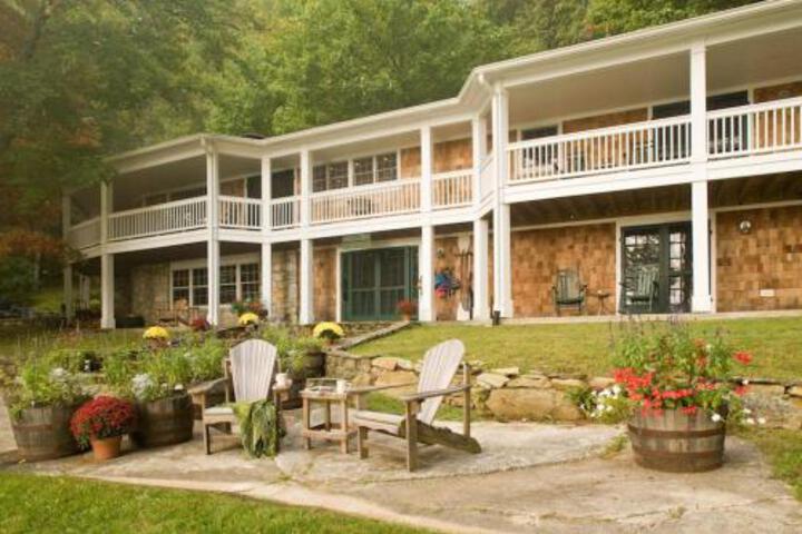 The Lakehouse at Katie Camp