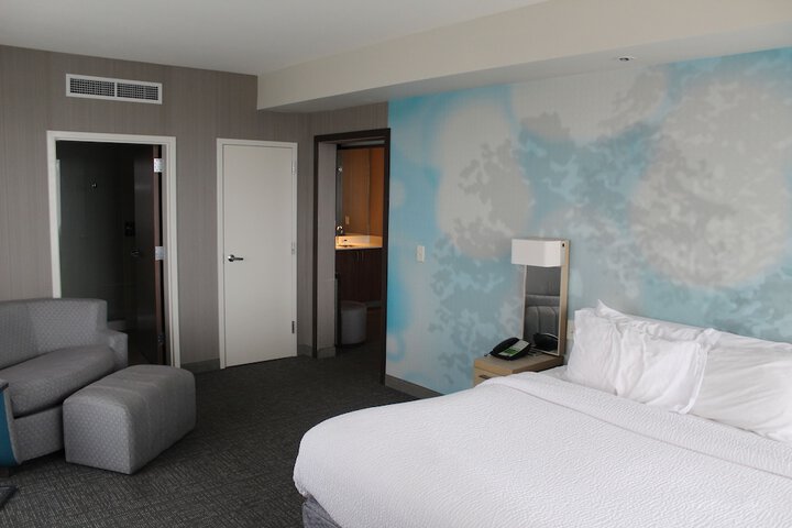 Room 48 of 74