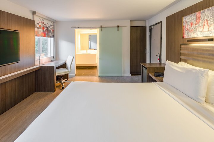 Room 22 of 45