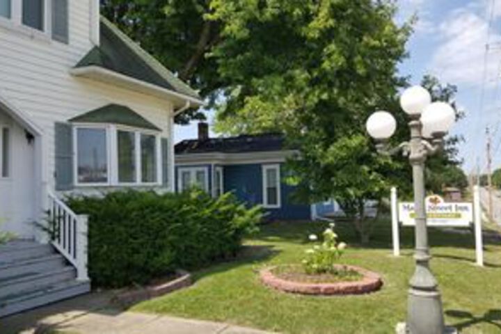 Maple Street Inn