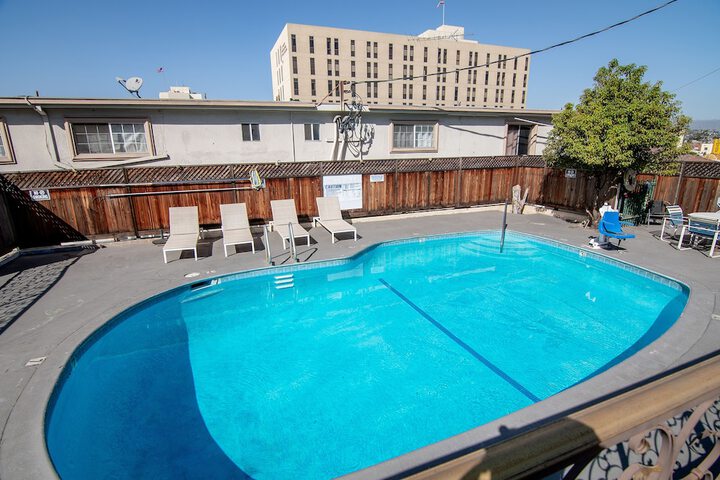 Pool 31 of 67