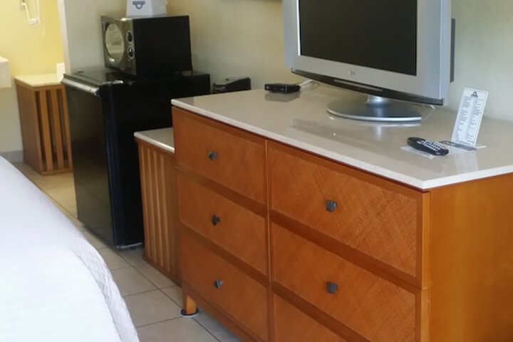 Room 72 of 85