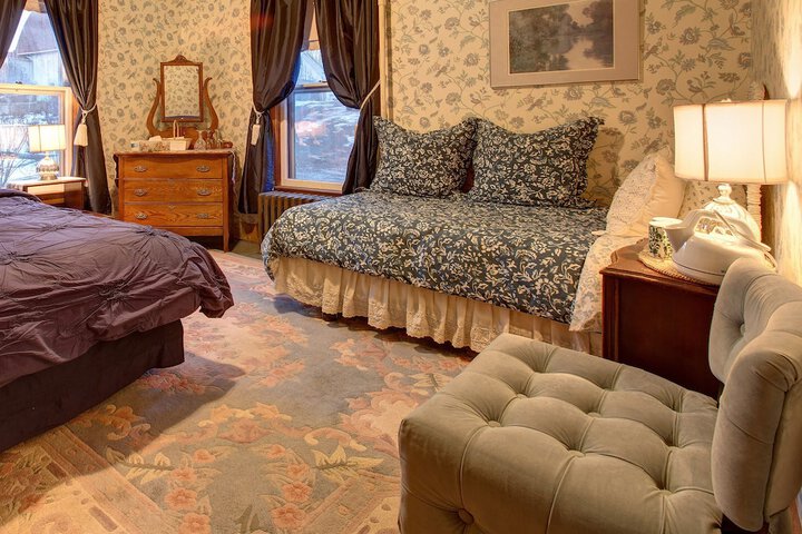 Room 71 of 100
