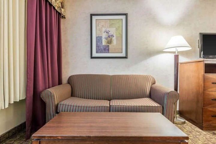 Room 16 of 29