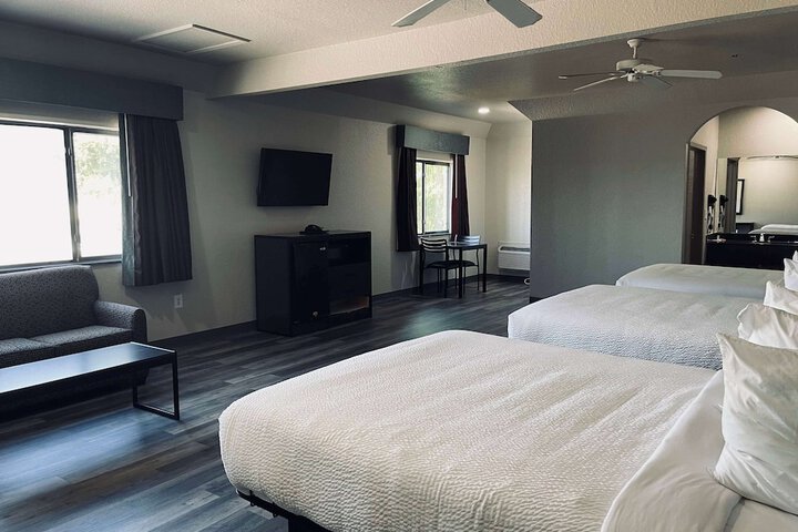 Days Inn by Wyndham Dickinson TX