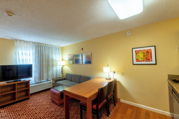Candlewood Suites Bedford Fort Worth by IHG