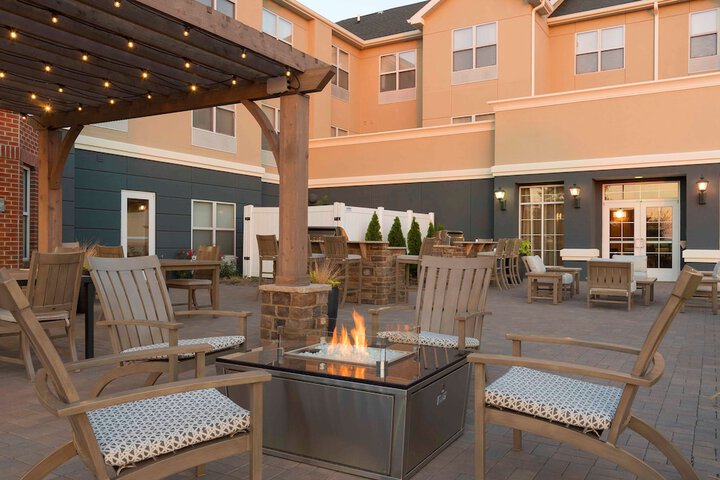 Homewood Suites by Hilton Indianapolis-Airport / Plainfield