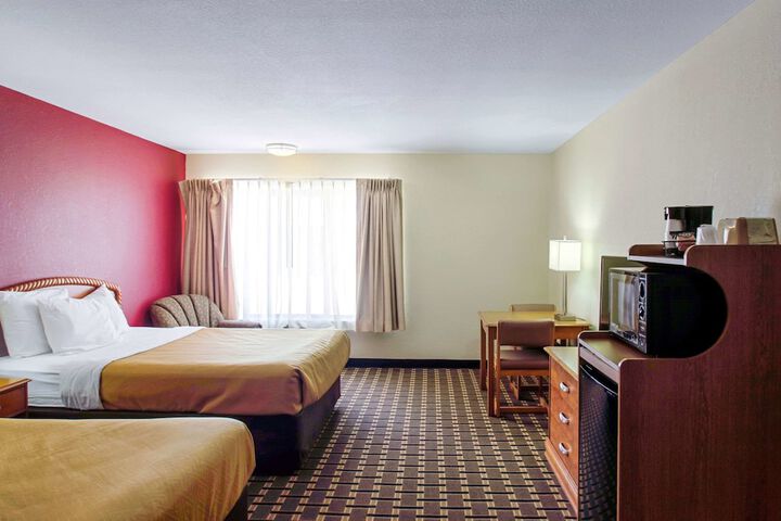 Room 22 of 38