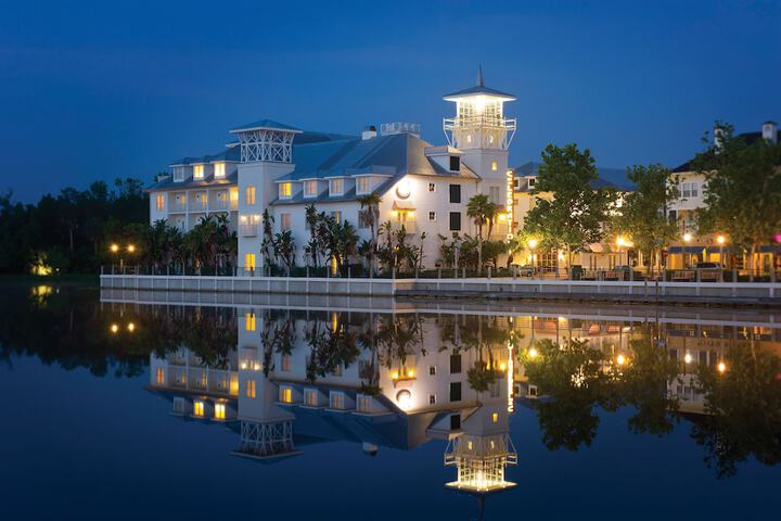 Hotel 4 of 51