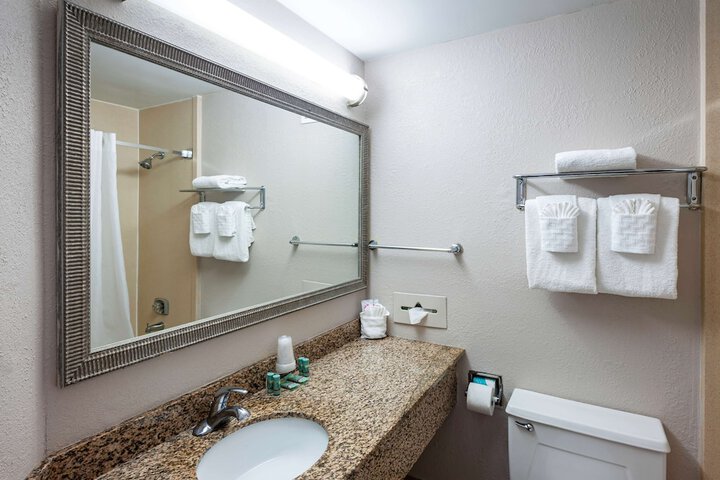 Room 15 of 47