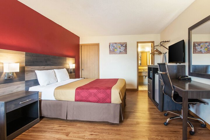 Room 32 of 52