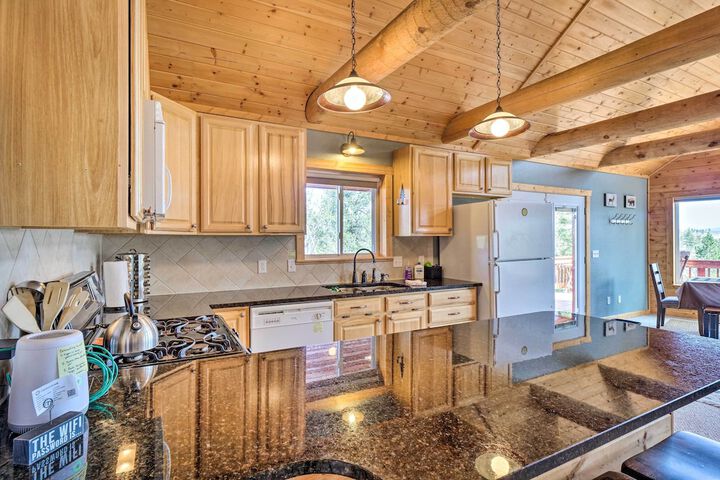 Grand Jefferson Home w / Stunning Mtn Views!