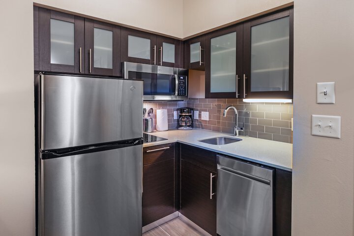 Staybridge Suites IAH Airport East by IHG