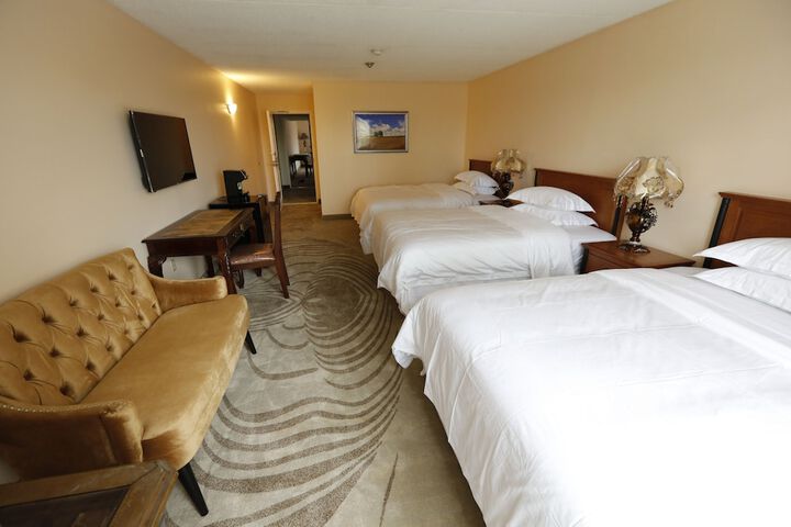Room 21 of 40