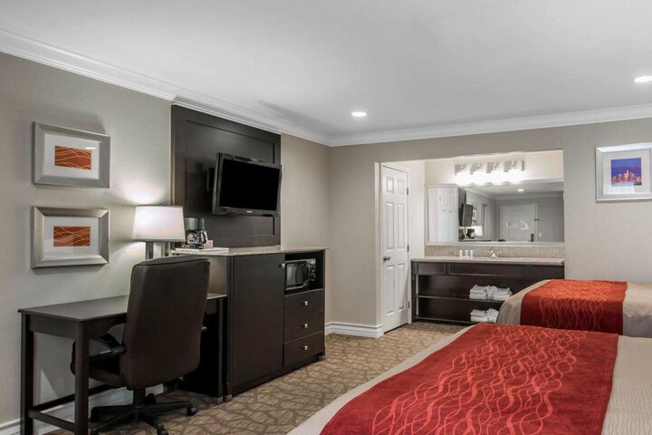 Room 14 of 32