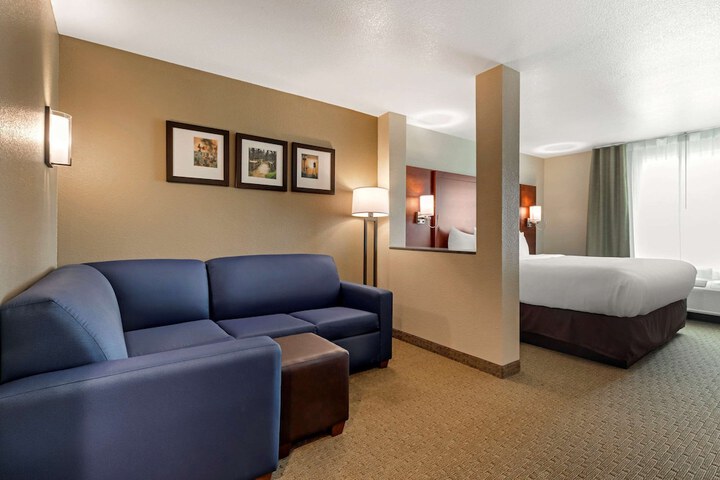 Room 20 of 28