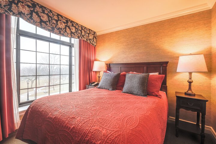 Red Coach Inn