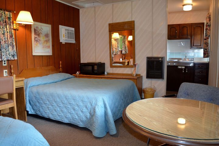 Chamber Lane Motel