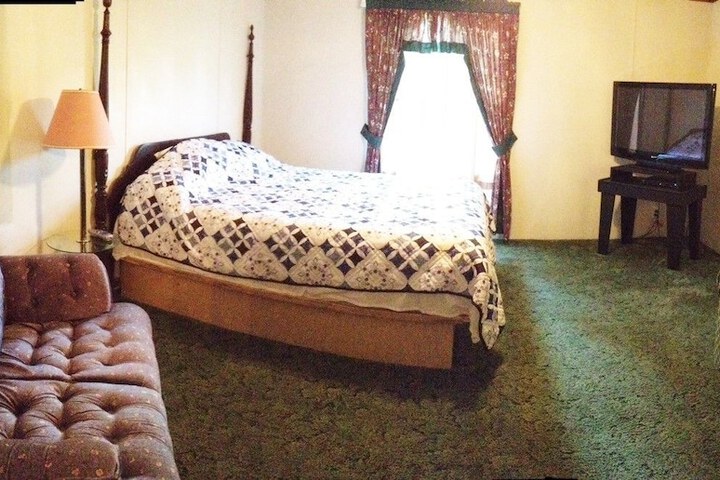 Room 15 of 44