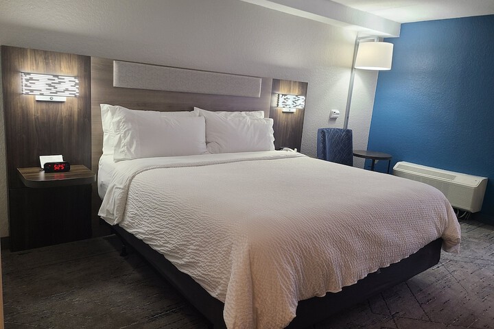 Holiday Inn Express & Suites Ft. Lauderdale N - Exec Airport by IHG