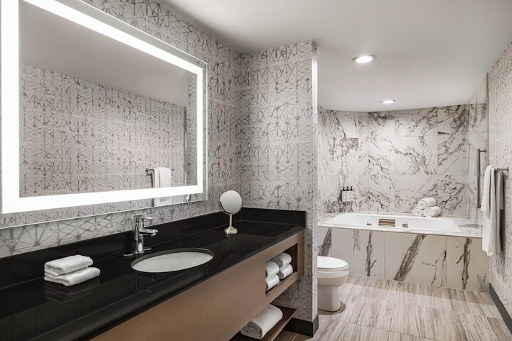 Crowne Plaza Auburn Hills by IHG
